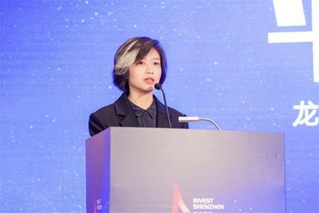 官方回应深圳一女副区长白色发型：不是染的 媒体：不必吹毛求疵5
