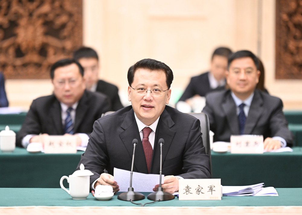 渝港合作会议第一次会议在重庆举行 积极服务国家战略 加强全方位渝港合作2