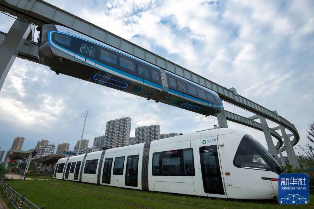 驶向未来！“光谷光子号”空轨建成试跑16