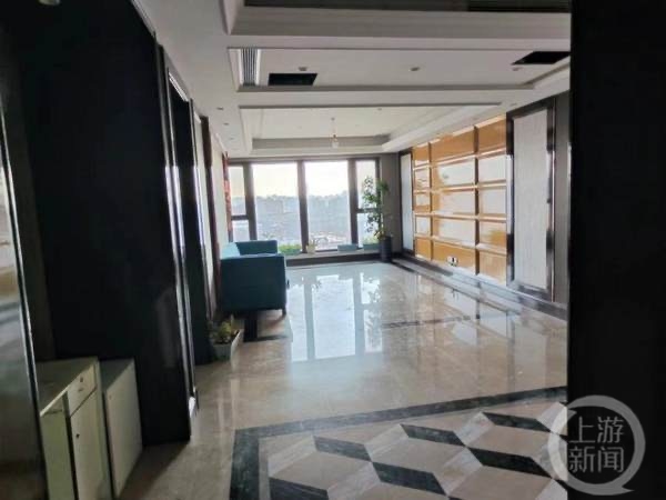 曲婉婷名下2套房产被法拍:起拍价共450万元,尚无人出价2