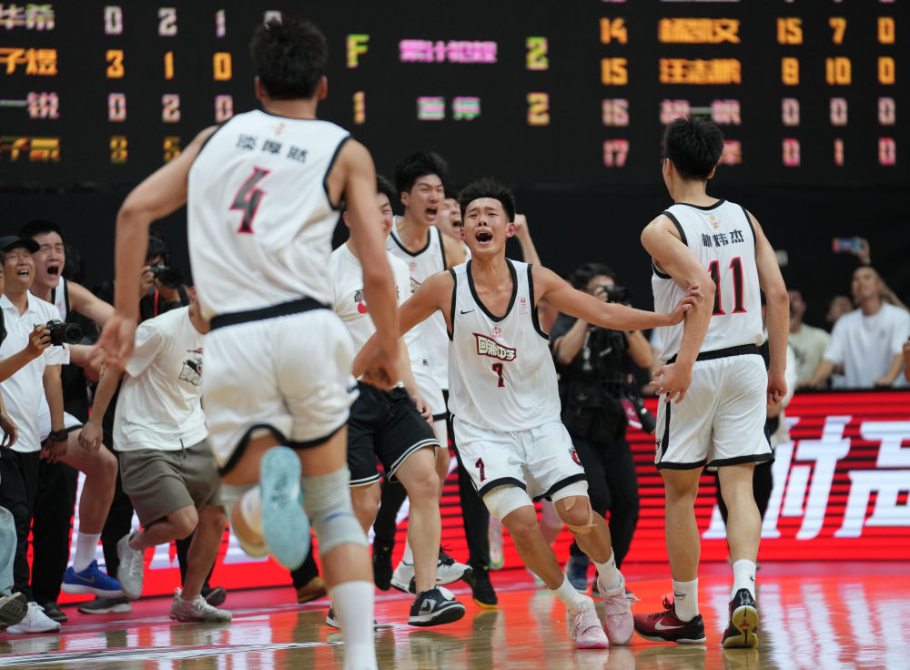 “全国制霸”，这所县城中学凭什么？1