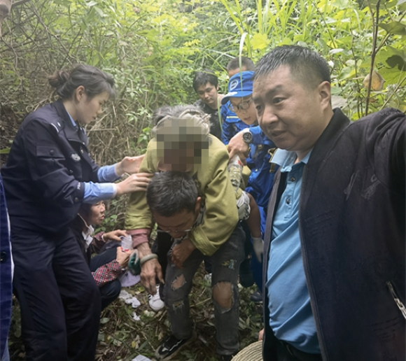 走失老人被找到。云阳县公安局龙角派出所供图 华龙网发