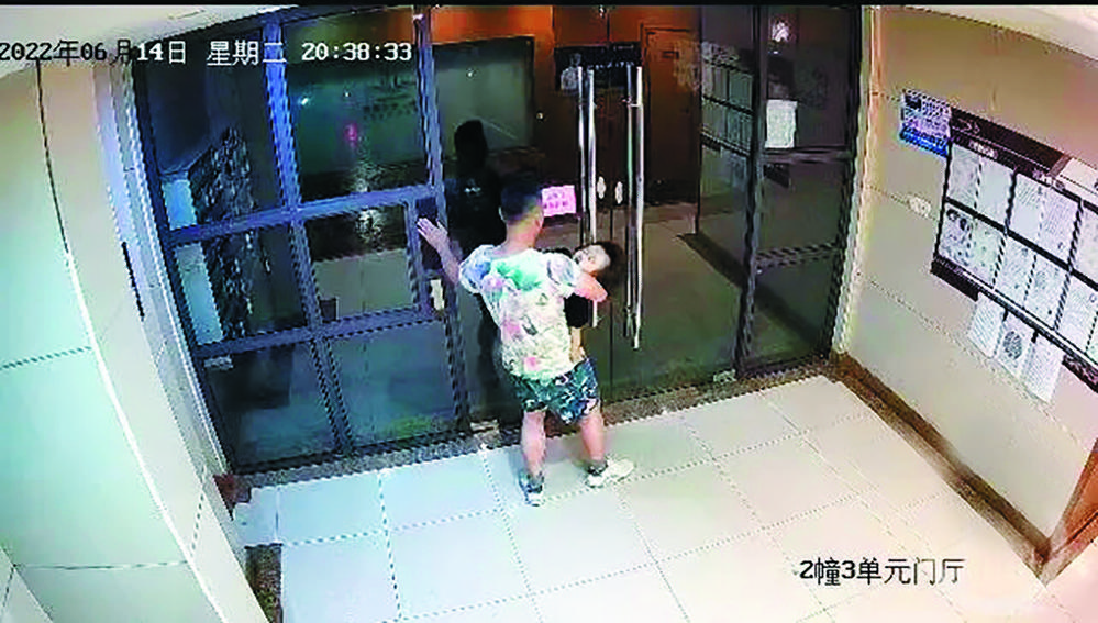 杭州女童电梯坠亡案 保姆获刑1年缓刑2年 家属：不接受这个结果，将申请抗诉2