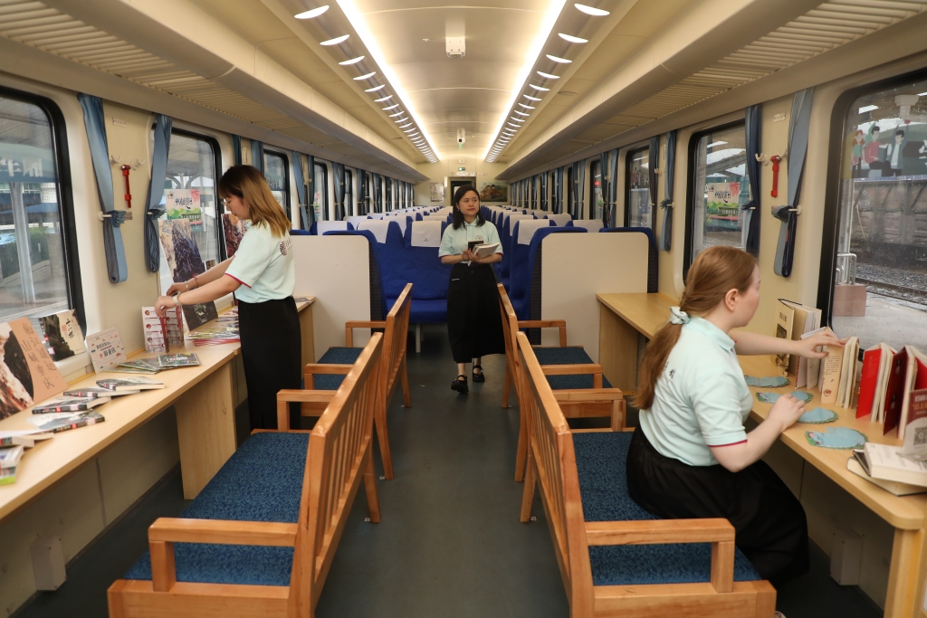 列车书屋。重庆图书馆供图