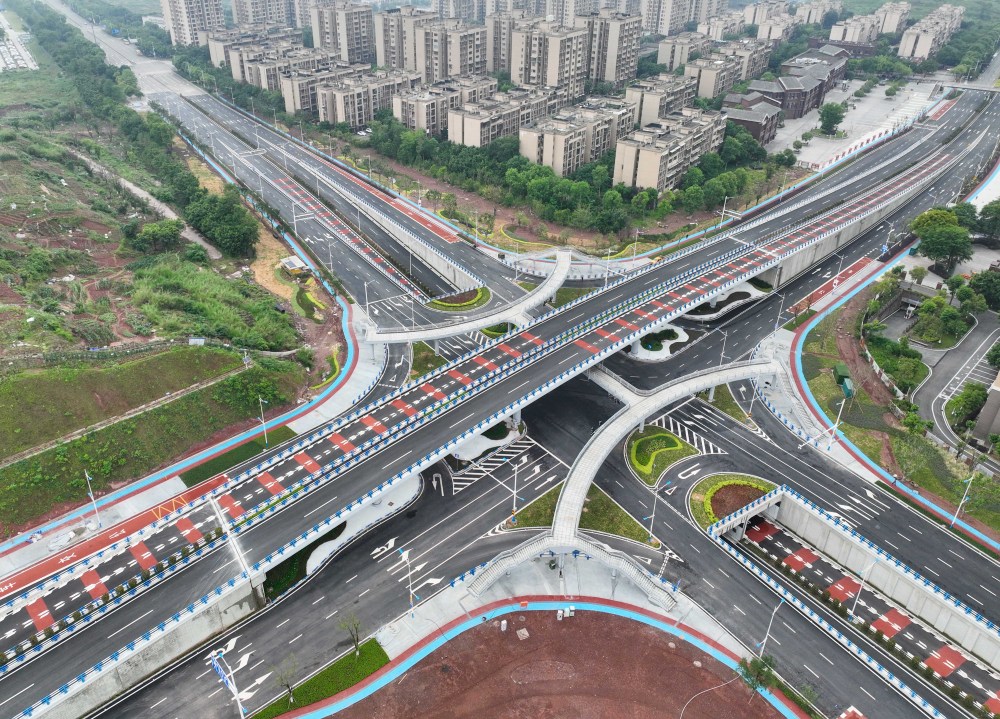 两江新区水土新城三大交通项目投用——万福路桥梁5