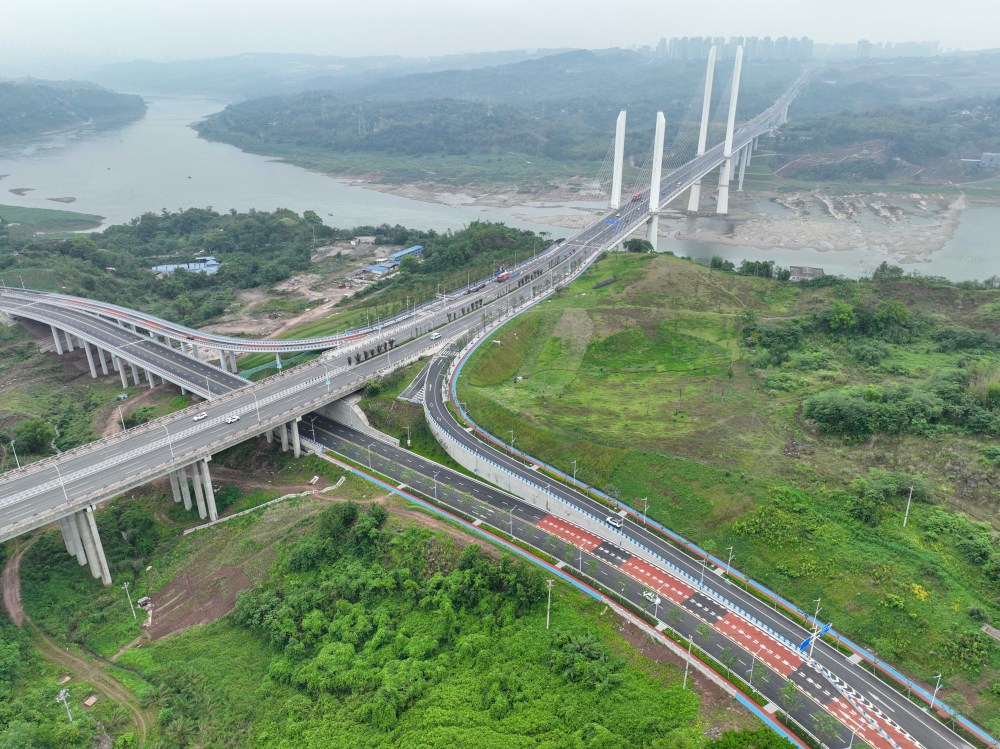 两江新区水土新城三大交通项目投用——万福路桥梁4