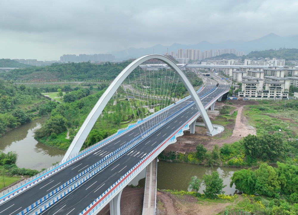 两江新区水土新城三大交通项目投用——万福路桥梁1