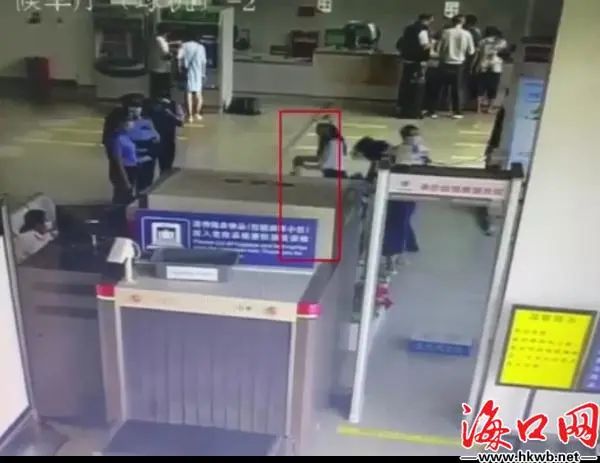 热搜第一！逃犯去看周杰伦演唱会路上被抓2