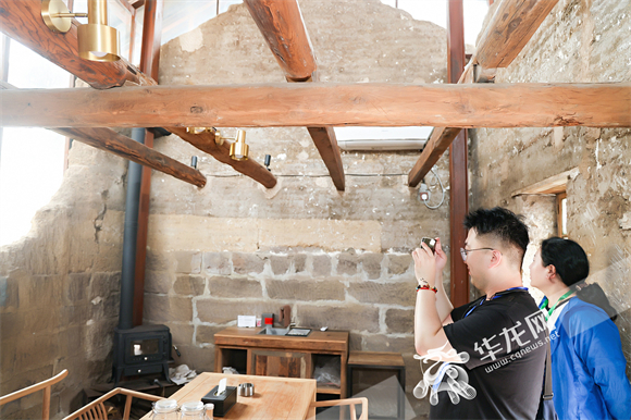 5牛圈被改造成为茶室。华龙网-新重庆客户端记者 欧武夷 摄