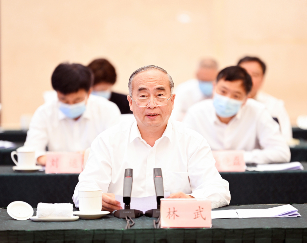 重庆市党政代表团赴山东考察并召开山东·重庆东西部协作第十九次联席会议 携手打造山区库区强县富民标志性成果 在中国式现代化场景中谱写鲁渝协作新篇章 袁家军林武在联席会议上讲话 胡衡华出席3