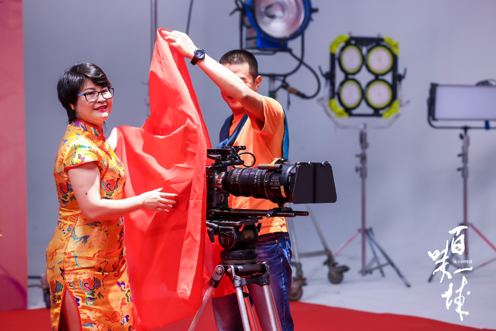 百集系列城市IP网剧《百味一城》在重庆正式开机。剧组供图