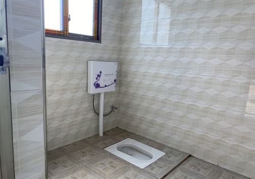 悦崃村民已修建好的卫生厕所。通讯员 张巧竹 摄