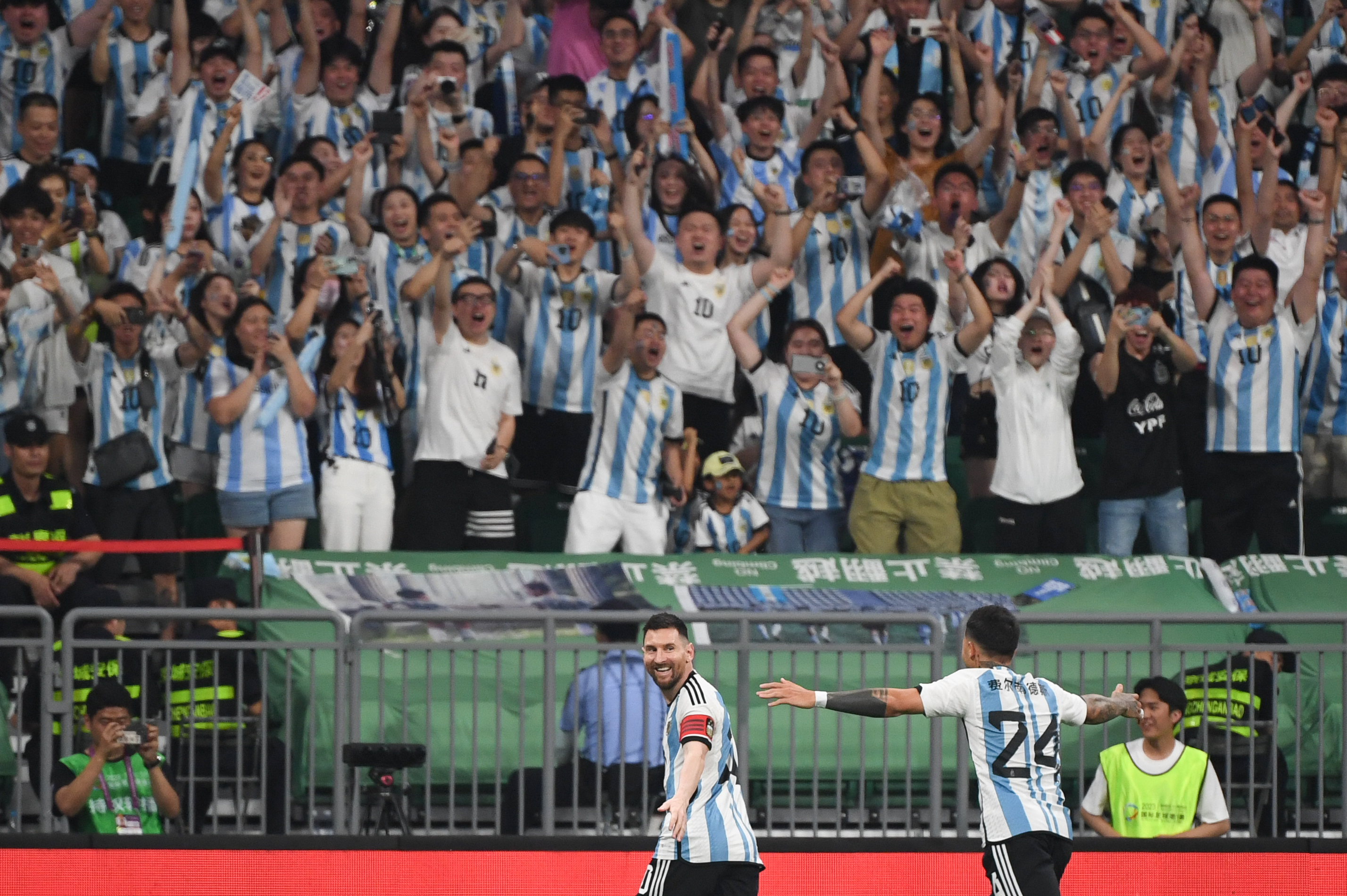 梅西打满全场！81秒进球创历史，阿根廷队2-0澳大利亚2