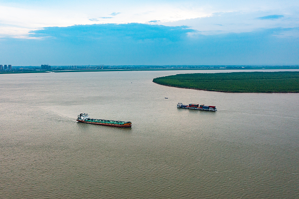 华万里：面对汨罗江1