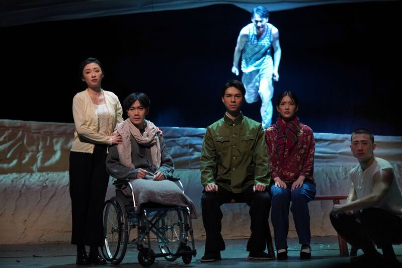 三卷本百万字《平凡的世界》浓缩为2.5小时青春版话剧,“高穷帅”戳中泪点2