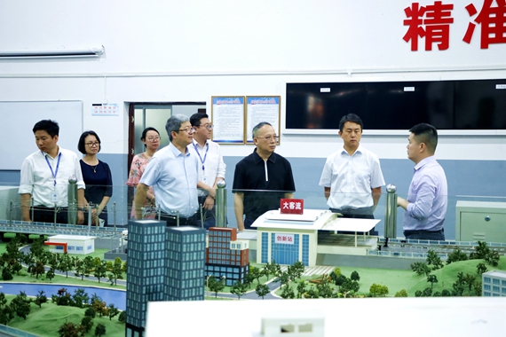学校实训基地参观 学校供图 华龙网发