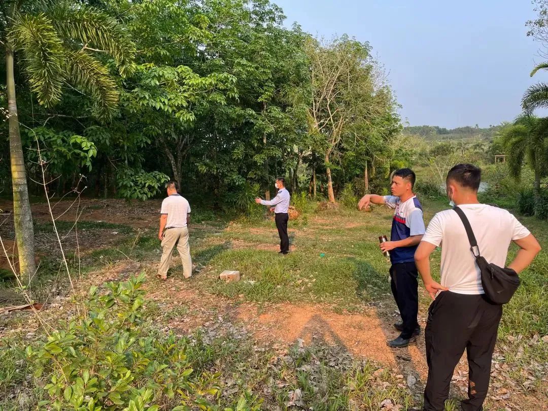 海南澄迈橡胶林白骨男尸身份查明，系在逃19年的贪污受贿嫌疑人2