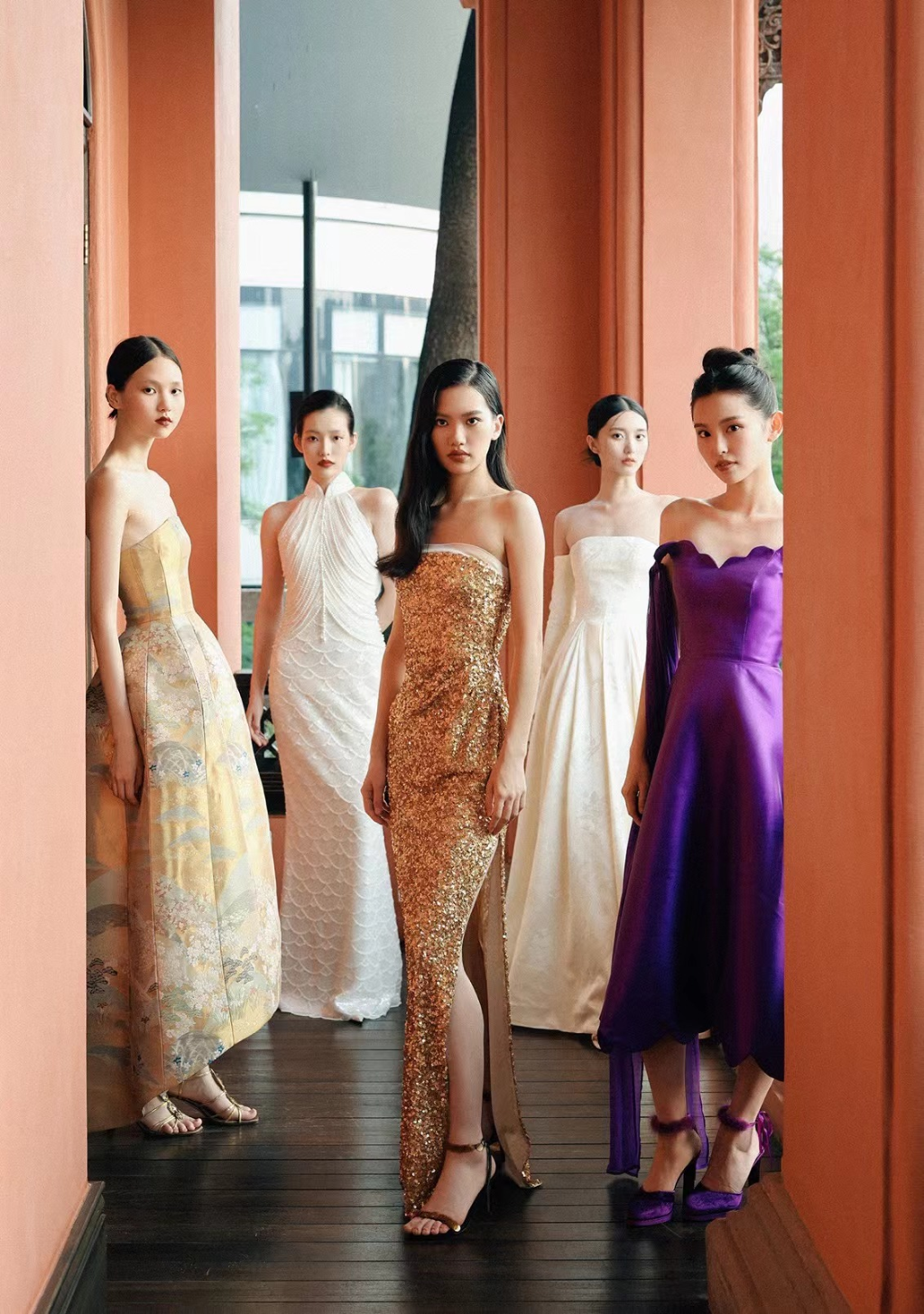 重庆原创设计师婚纱品牌 PengRan 发布2023新中式系列