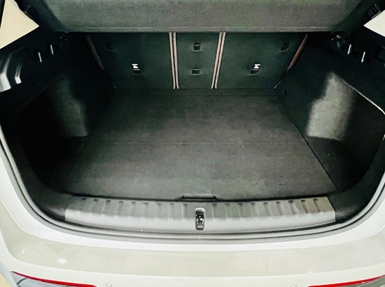 全新BMW X1后备箱容积. 华龙网-新重庆客户端 许川摄