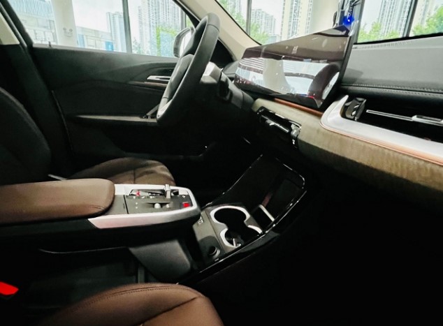 全新BMW X1车机互联. 华龙网-新重庆客户端 许川摄