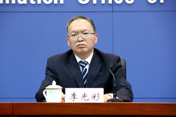 3重庆机场集团党委委员、副总经理李光彩。实习生 丁敏 摄