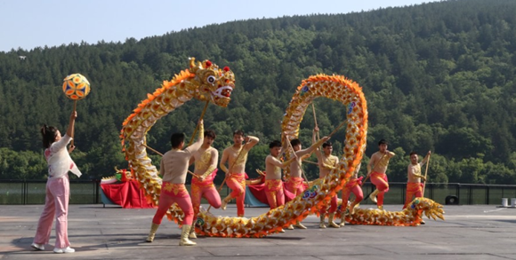 Dragon Dance (Photo provided by the Propaganda Department of Tongliang District Party Committee)