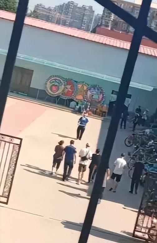 小区旁设停尸房哀乐哭声不断，合法吗？
