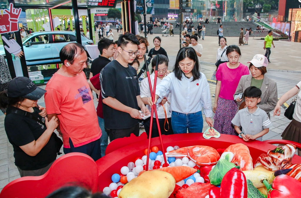 市民现场体验创意市集。受访者供图