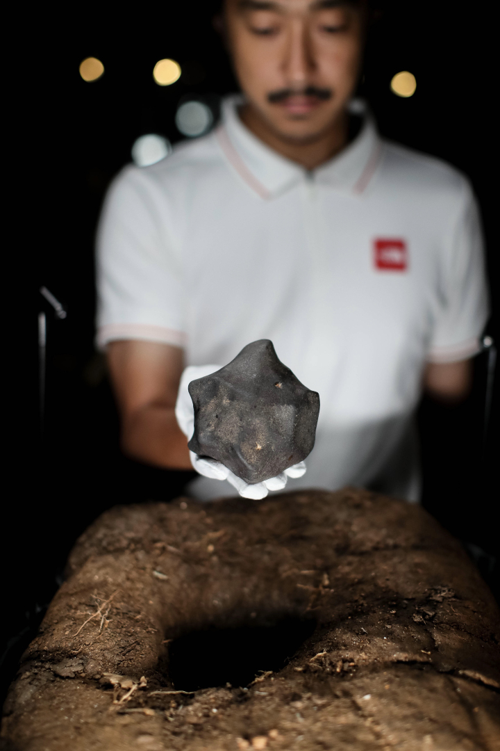 带“天外来客”回家的陨石猎人5