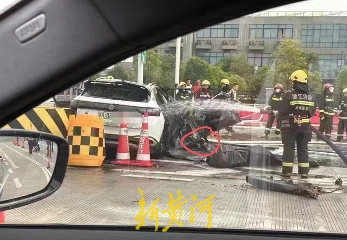 新能源车撞击收费站致4死背后:事发时车速114.5km/h,租车公司称司机接私单1