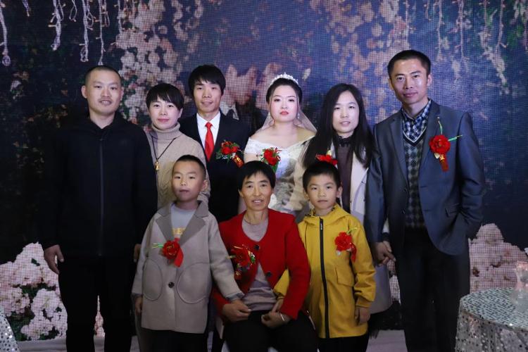 山东小伙坚持10年给已故父亲写信：100封天堂去信，打破时间的桎梏3