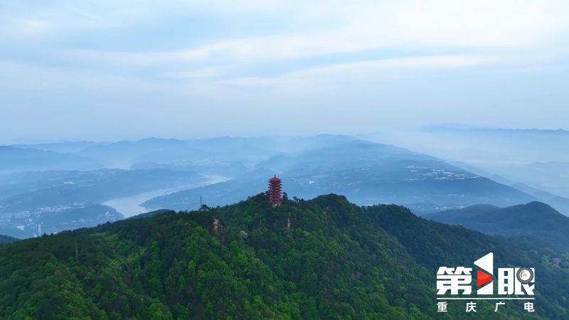 重庆第1眼 | 一座城与四座山 对话和共生1