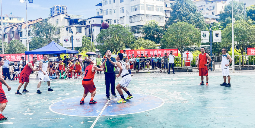 大观镇首届“村BA”男子篮球赛开赛。记者 聂灵灵 摄