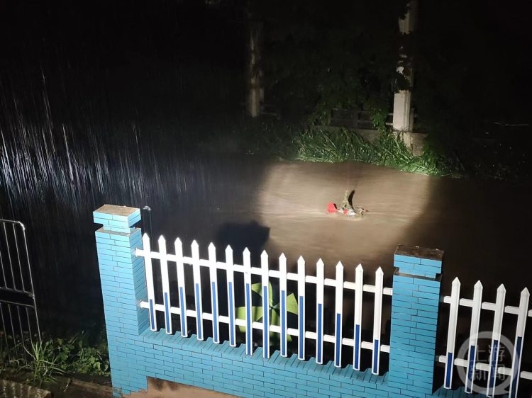 个别河流可能超警戒水位 未来三天重庆多地中小河流将涨水3