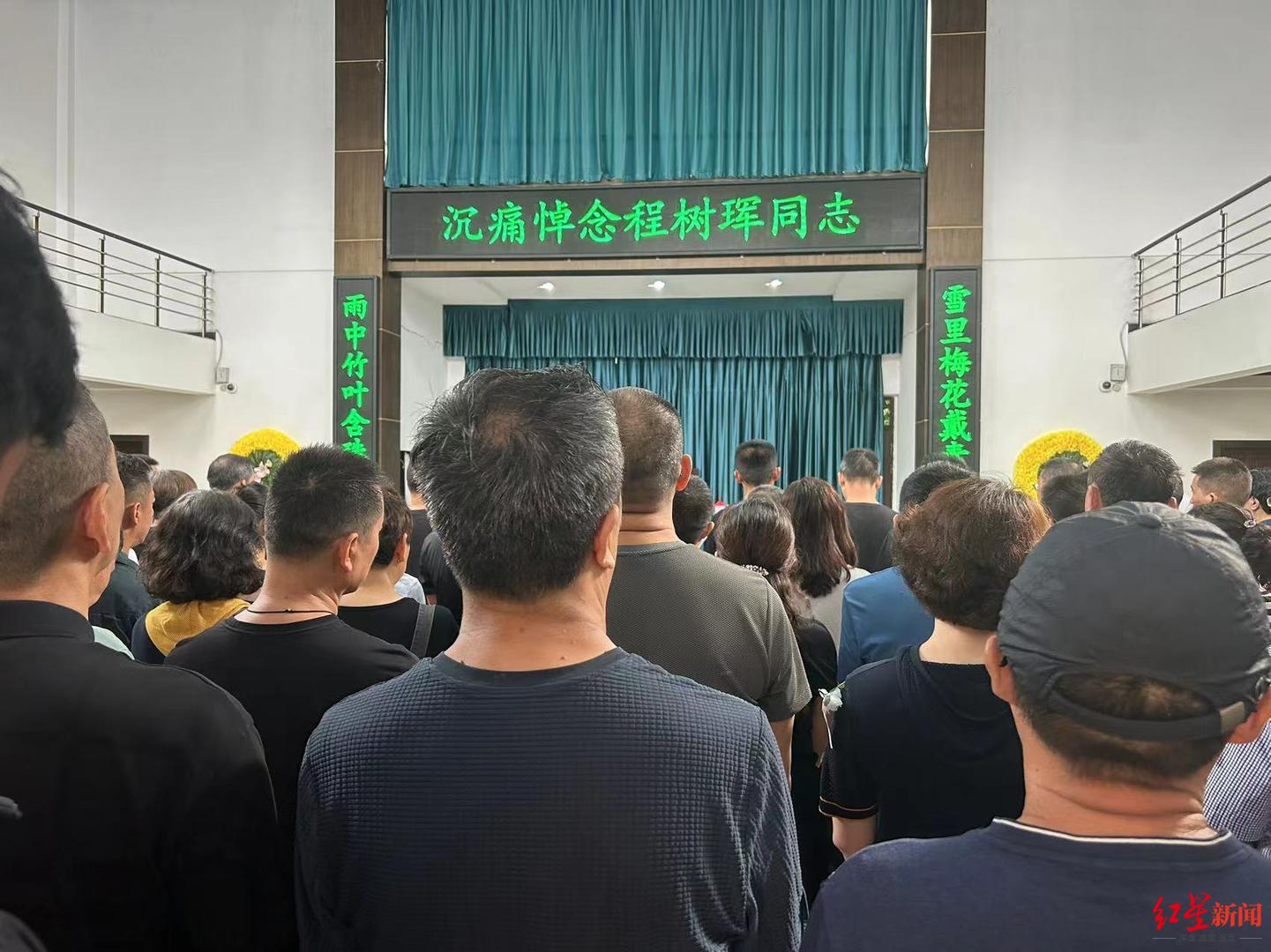 四川一泳协秘书长跳江救人不幸遇难：事前告诉妻子去救人，曾救过多人8