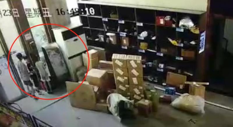 10岁男童在物业大厅捉迷藏触电身亡，家长质疑现场未安装漏电保护器1