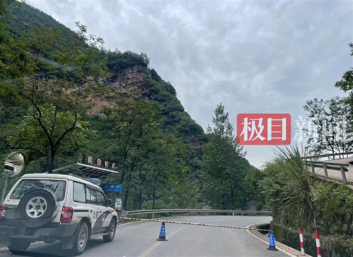 被巨石砸中的“渝A97G82”：6名遇难者中有人刚过15岁生日，有人和哥哥的通话被永远中断1