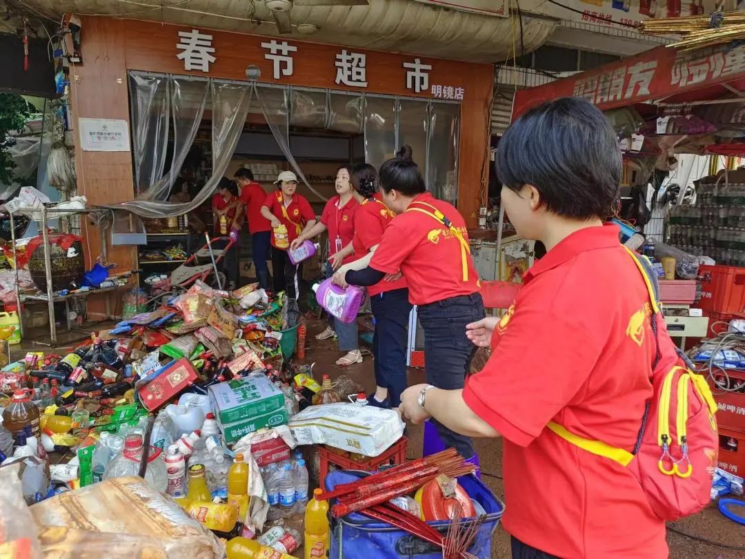 瓊江潼南段再現(xiàn)百年一遇洪水 全區(qū)上下眾志成城打贏防汛遭遇戰(zhàn)37