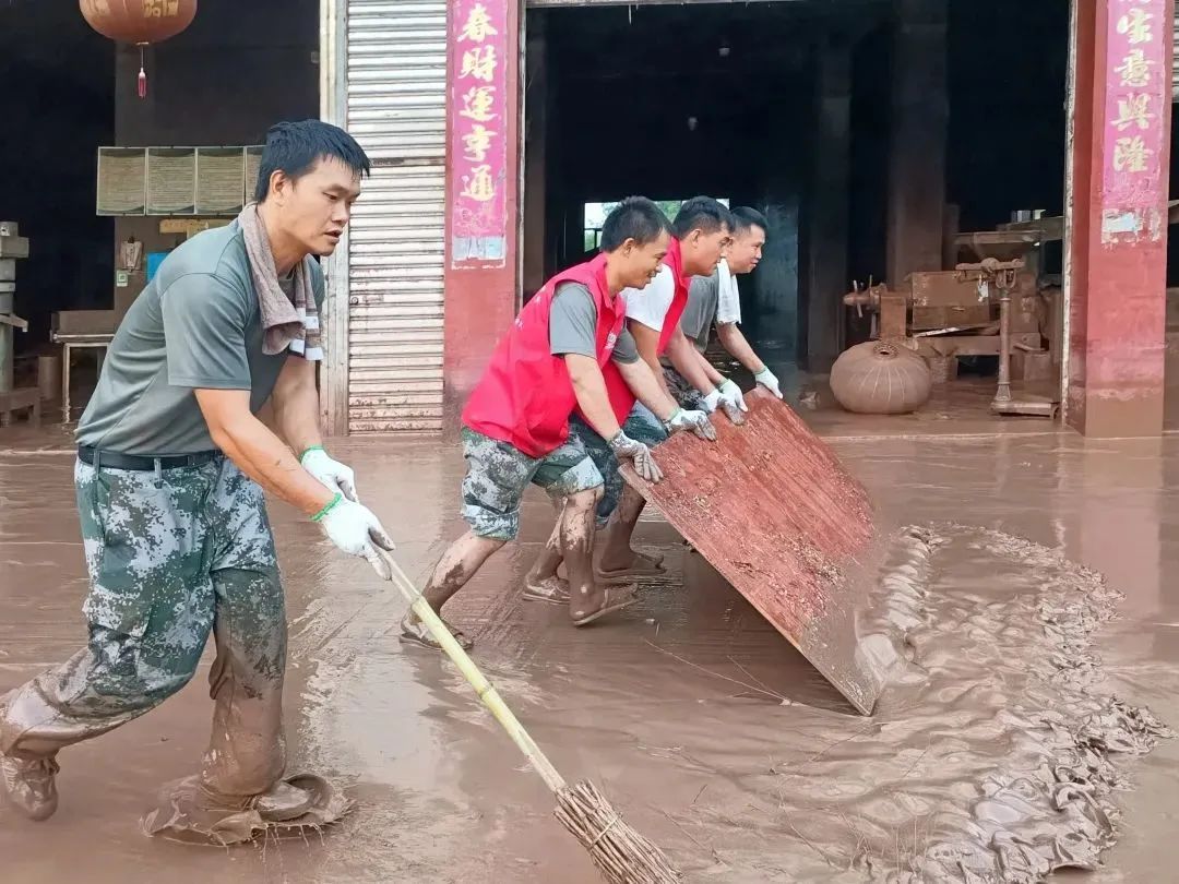 瓊江潼南段再現(xiàn)百年一遇洪水 全區(qū)上下眾志成城打贏防汛遭遇戰(zhàn)16