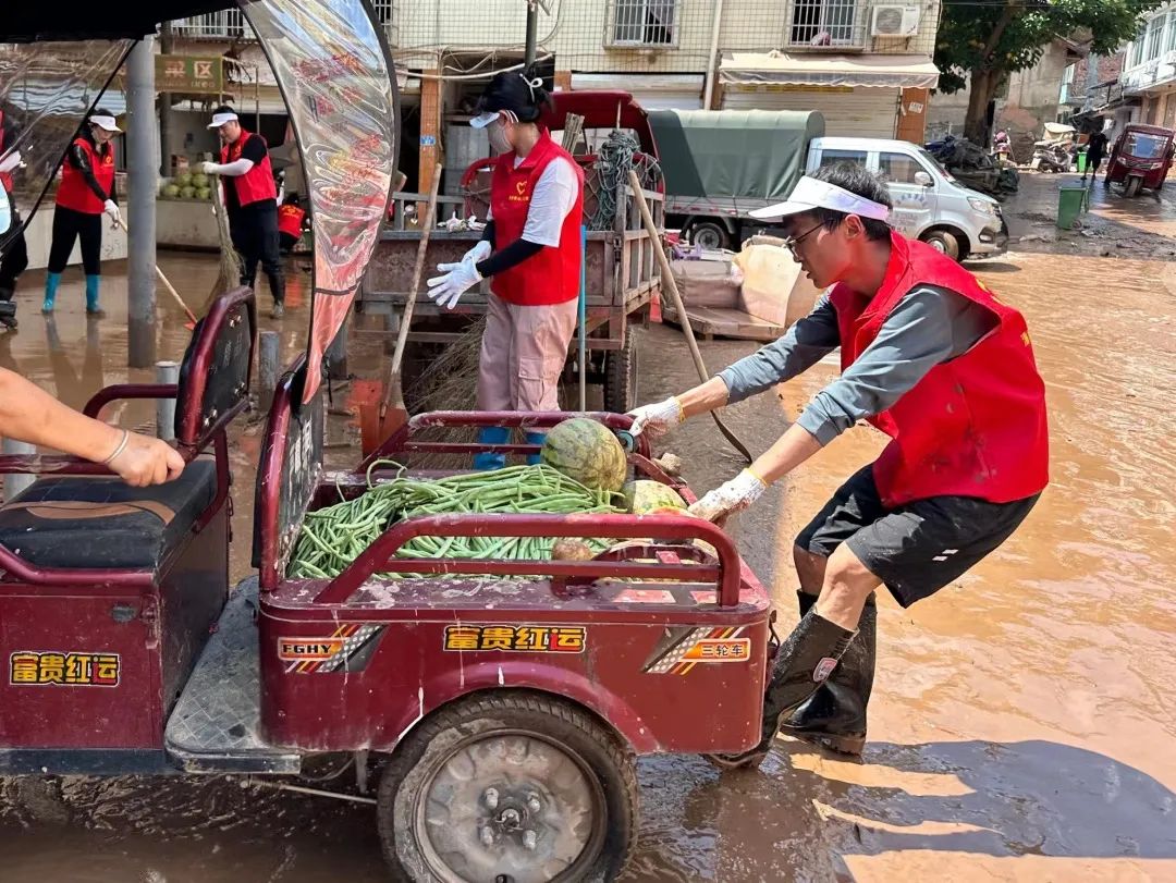 瓊江潼南段再現(xiàn)百年一遇洪水 全區(qū)上下眾志成城打贏防汛遭遇戰(zhàn)27