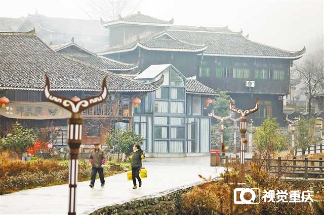 武隆区文凤村乡村旅游打出民族特色牌，差异化发展促增收——</p><p>“带文化”的苗汤一年卖出1500公斤