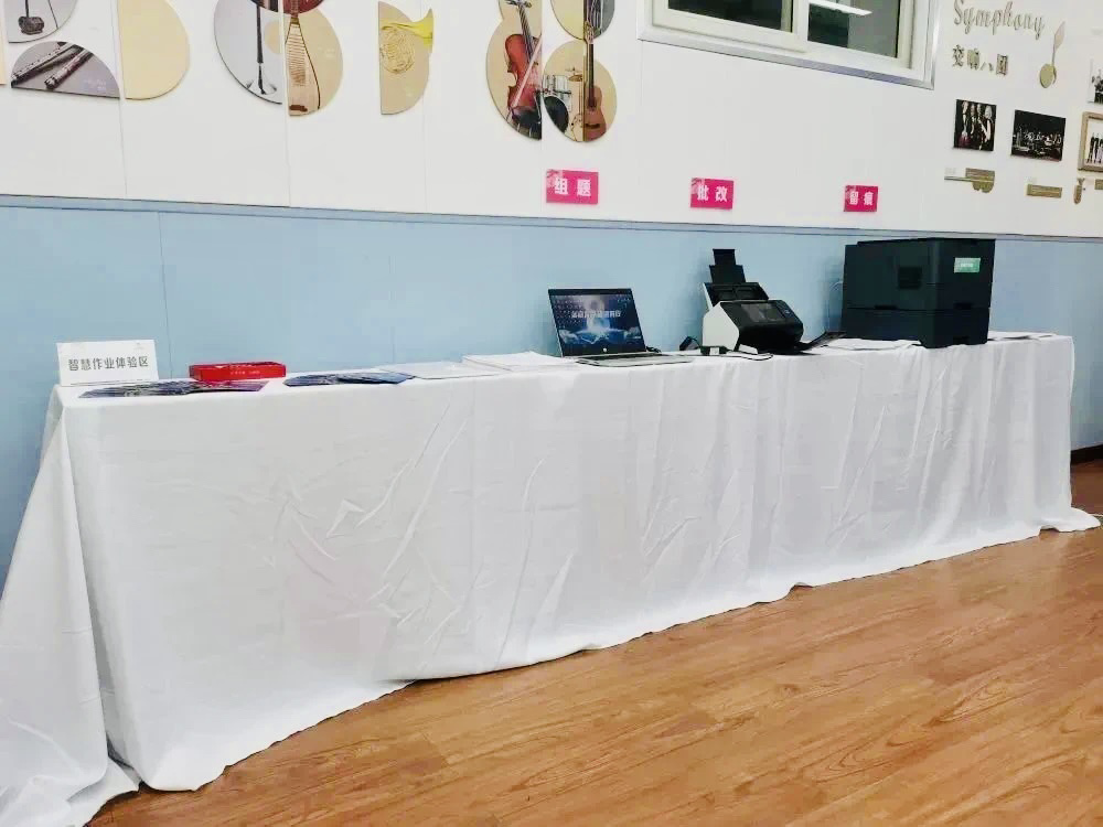 智慧作业体验区展示。渝中区枣子岚垭小学 供图