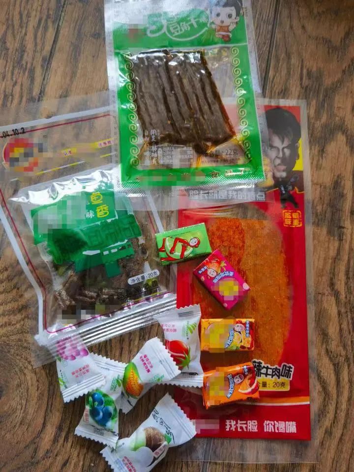 “1元”零食，孩子为何欲罢不能：社交教育，全靠零食？2