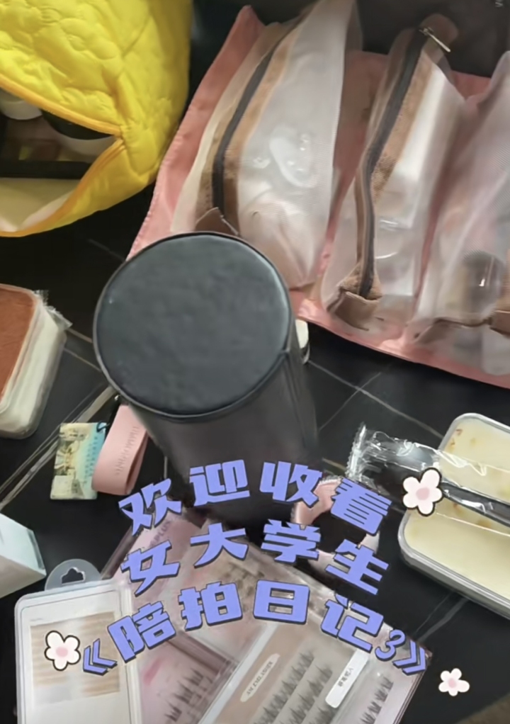 年轻人疯狂寻找“拍照搭子”，陪拍为啥突然火了？3