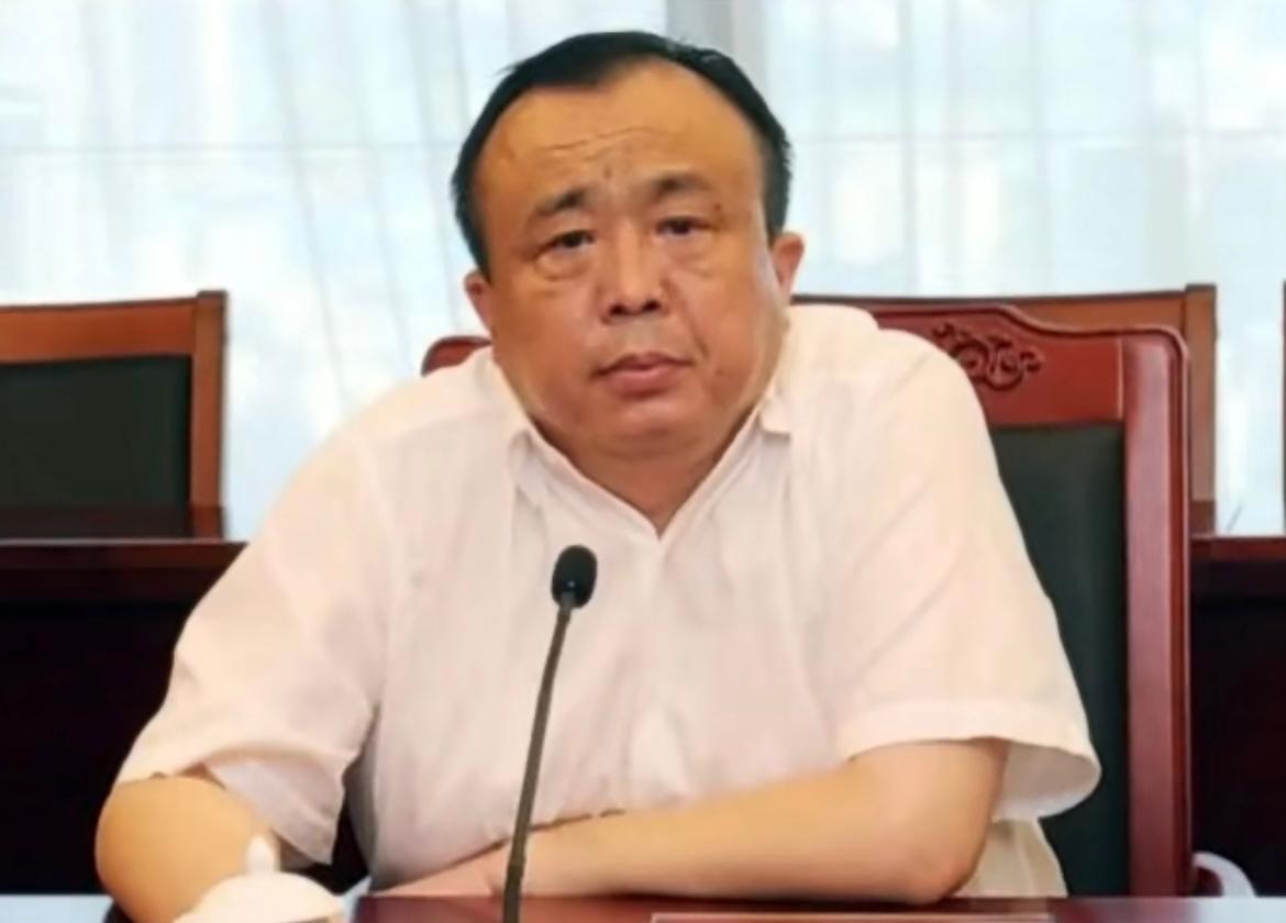 长期亦官亦商、对家人失管失教，他被“双开”！此前主动交代问题2