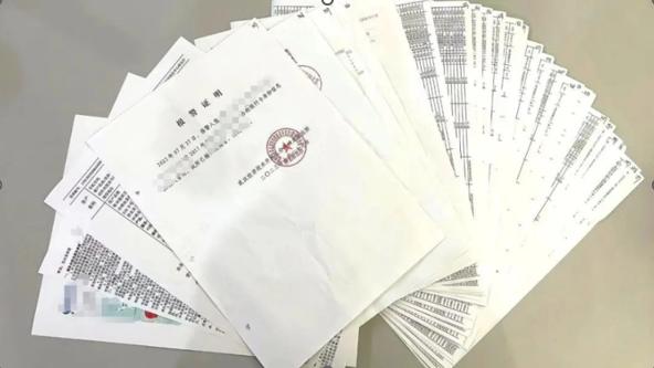 男子支付宝被盗号凭空背债1.3万，民警帮办45张证明解绑账户，平台：账户被盗有保险部门跟进，解绑材料要看情况