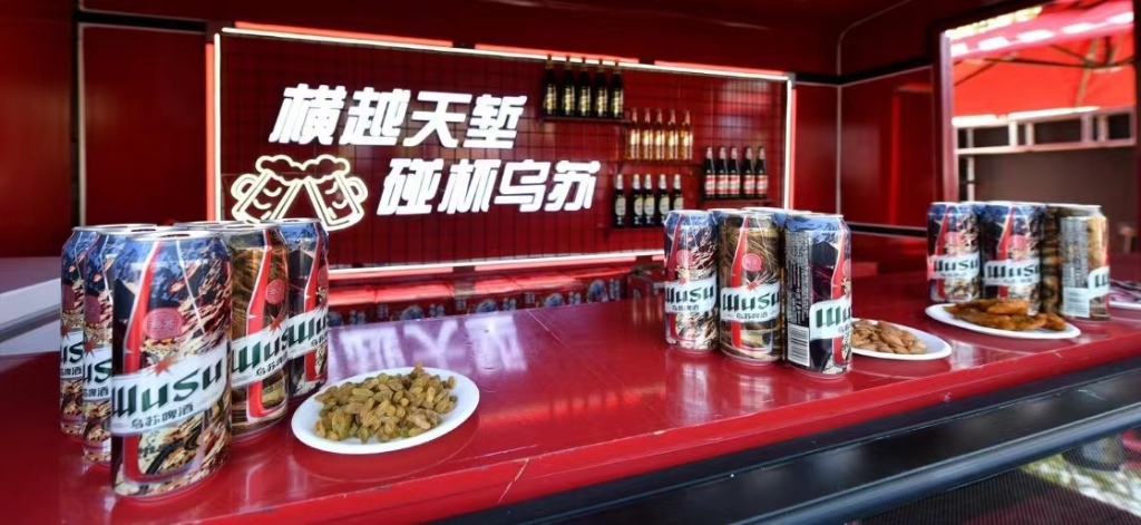重庆啤酒销量、营收、利润再创新高。受访者供图