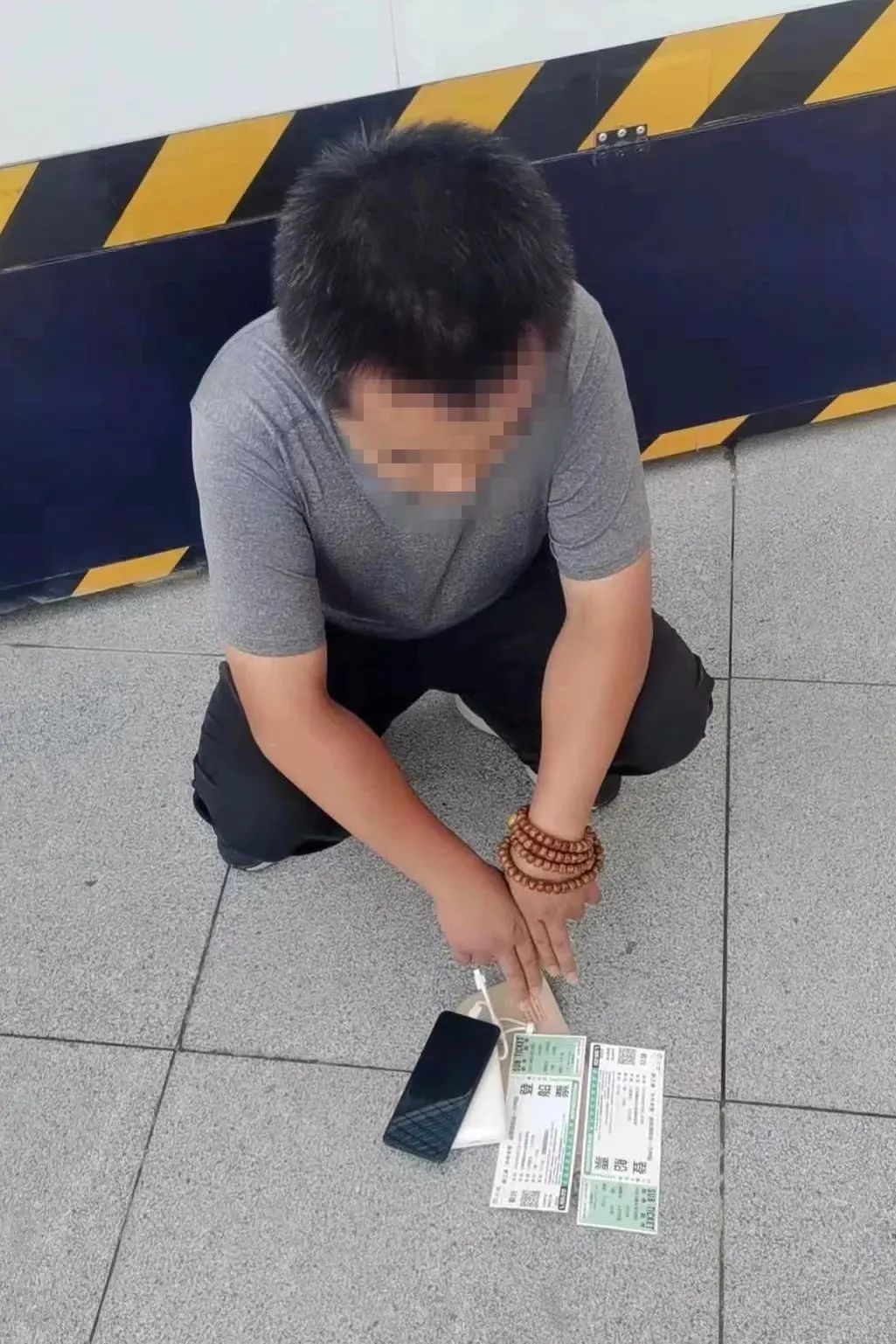 事关知名歌手演唱会，15人当场被抓！