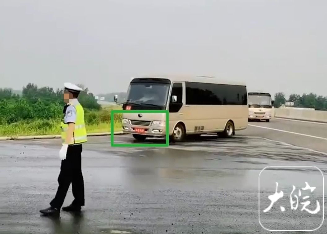 被曝政府组织的观摩活动车队无牌上路 河南信阳发布几十字《情况说明》后至今仍无下文1