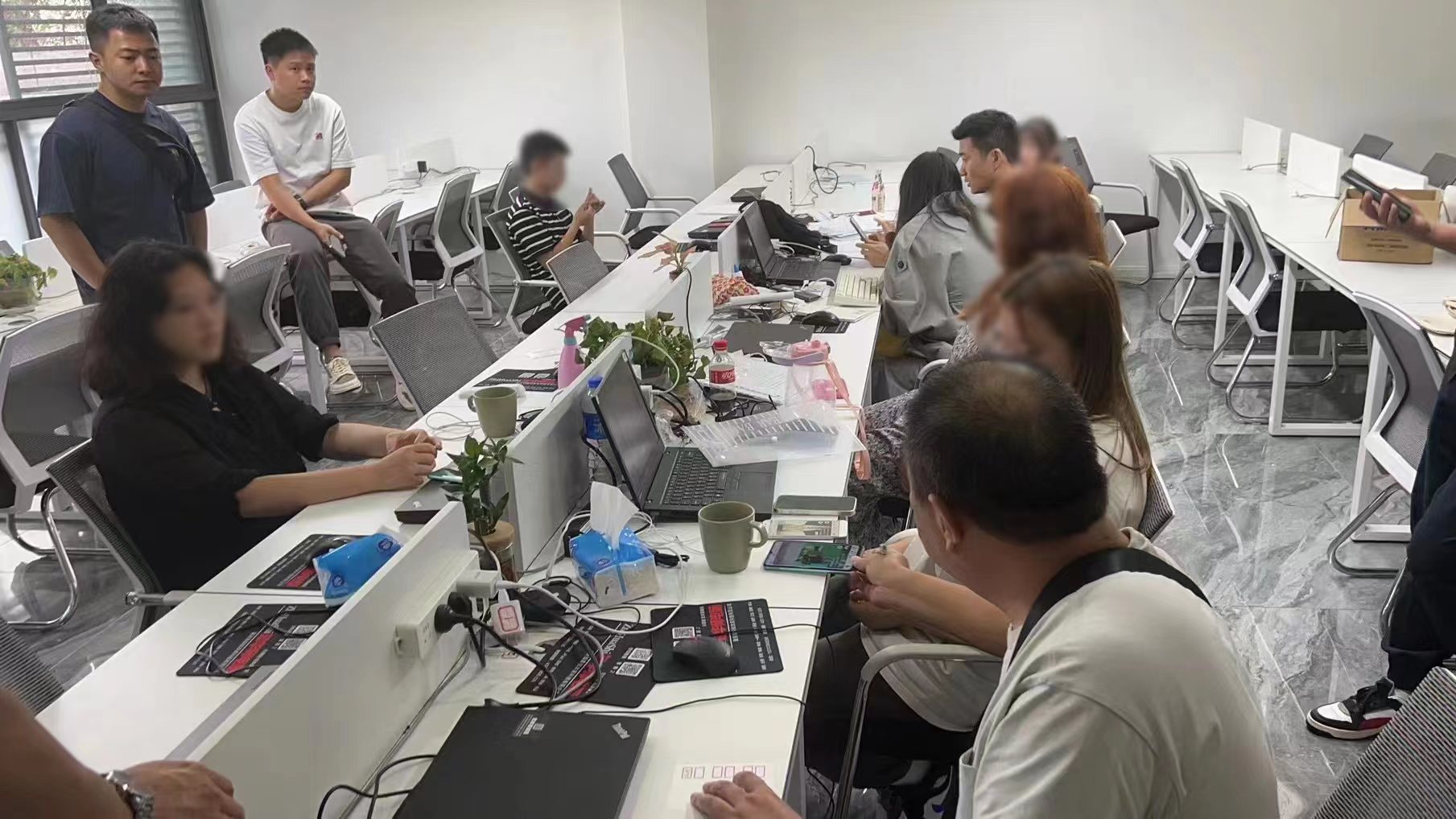 夫妻感情不和需慰藉？18个情趣用品诈骗团伙被抓，涉案500多万元3